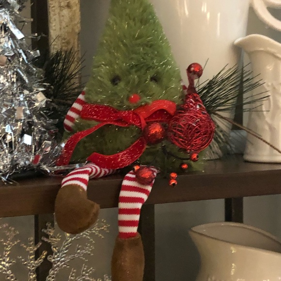 Plush Christmas Cutie - Picture 5 of 8